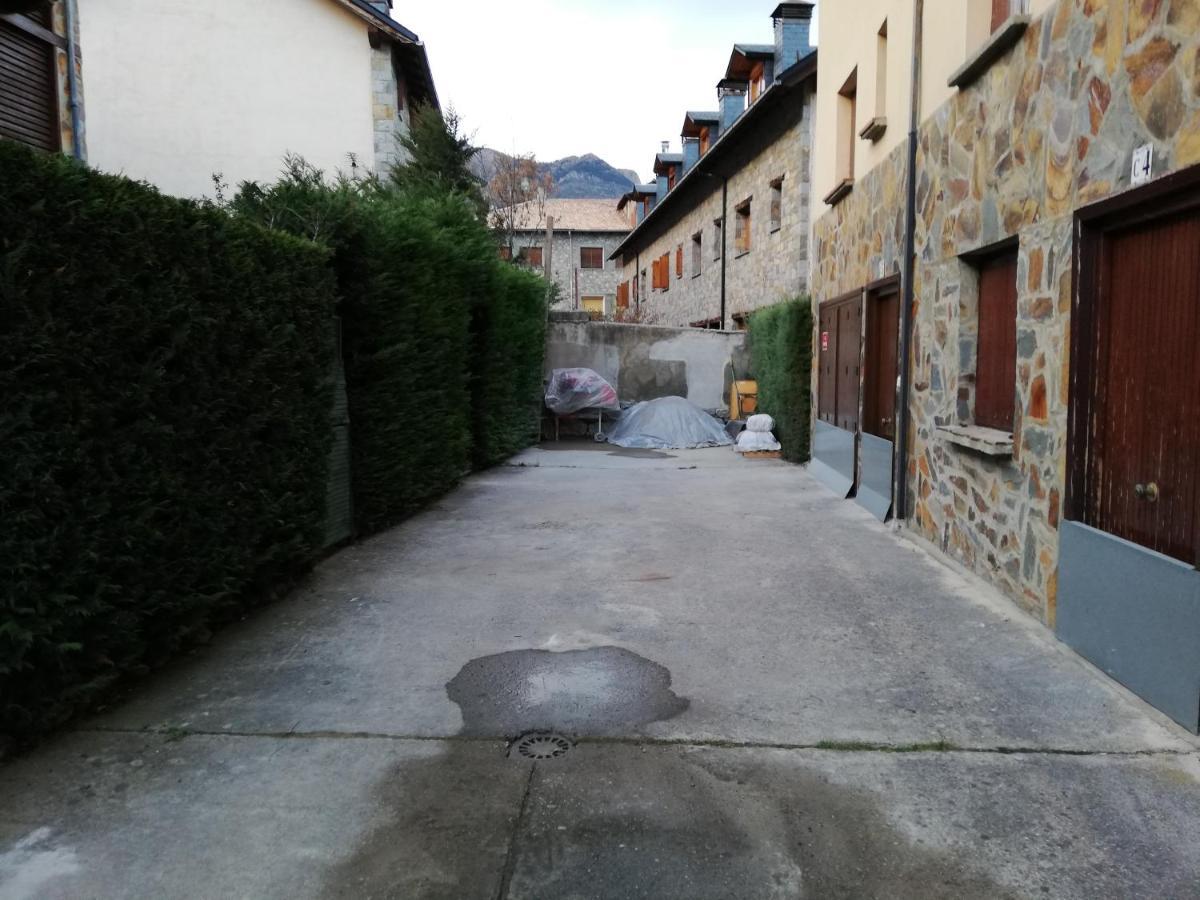 维拉诺瓦Pequeno Adosado De Montana Con Terraza别墅 外观 照片