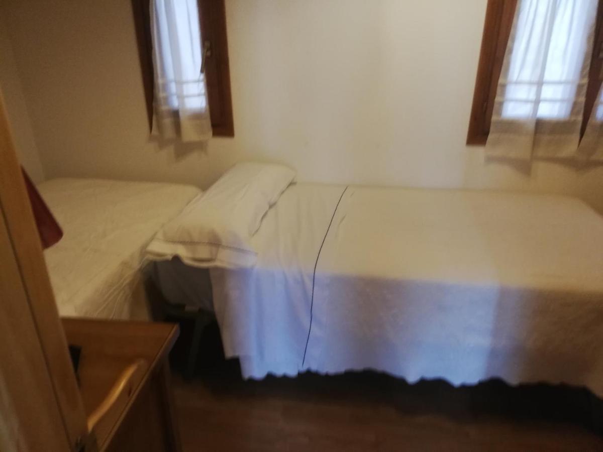 维拉诺瓦Pequeno Adosado De Montana Con Terraza别墅 外观 照片